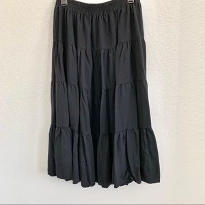 BANJO Dallas, TX black tiered skirt size L